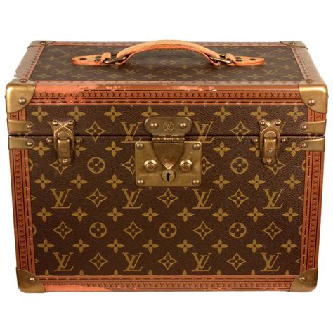 fake lv train case|Louis Vuitton Train Case .